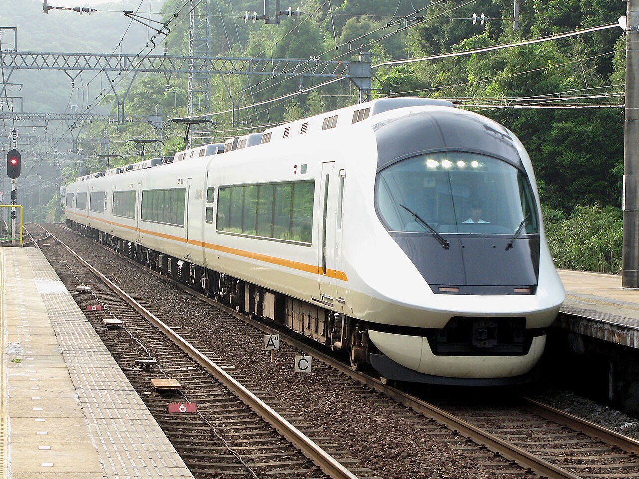 A Kintetsu 21020 series Urban Liner limited express, used on the Kintetsu Nagoya Line.