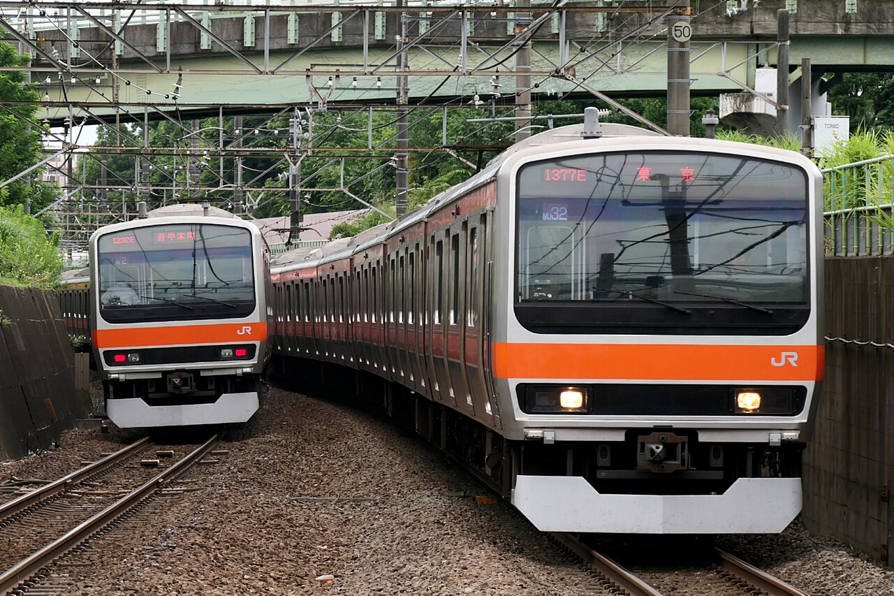 A JR East E231-0 series train between Fuchuhommachi and Kita-Fuchu on the Musashino Line.